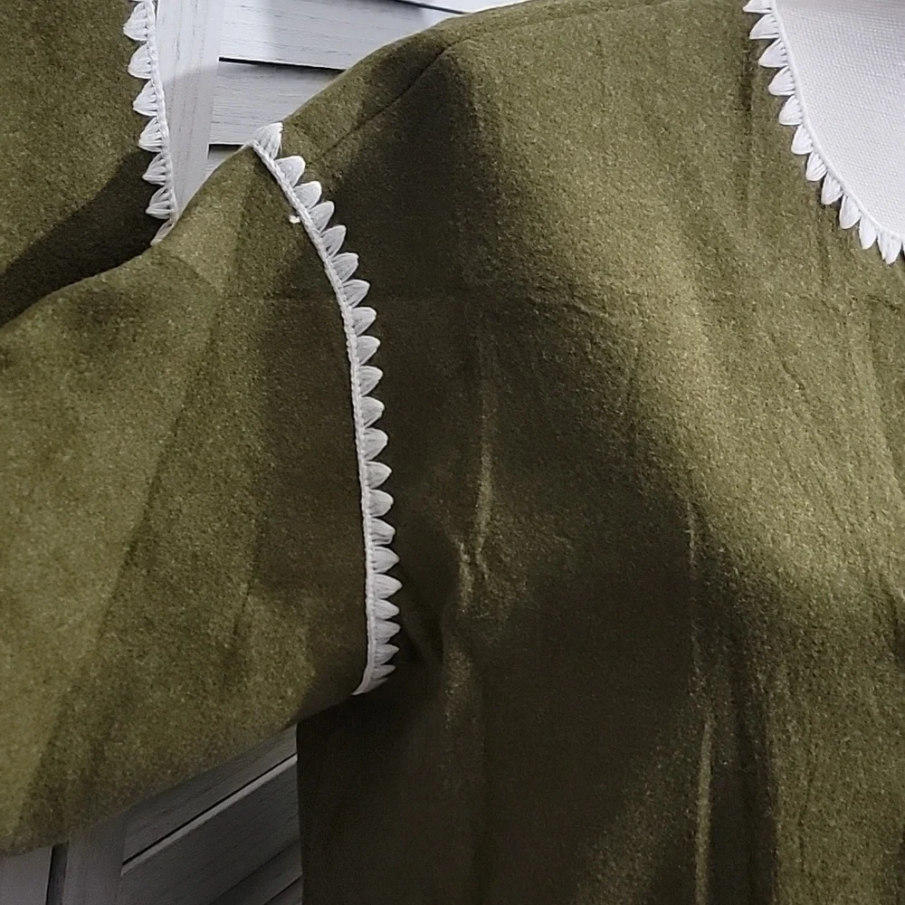 Olive Green Coat and Scarf Set with White Trim Size Small - Picture 5 of 14